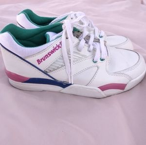 Brunswick Womens retro 80s 90s Bowling shoes.